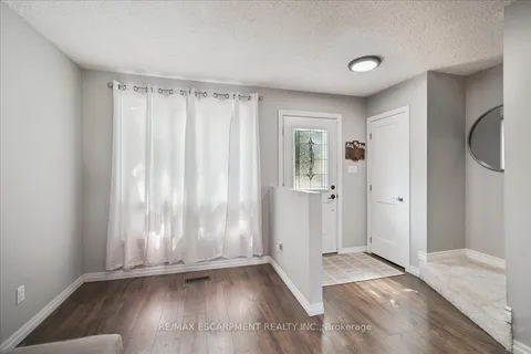 9 Inglewood Street, ON N3P 1A4