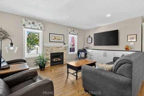 15 Harrington Crescent, ON N5R 6J1