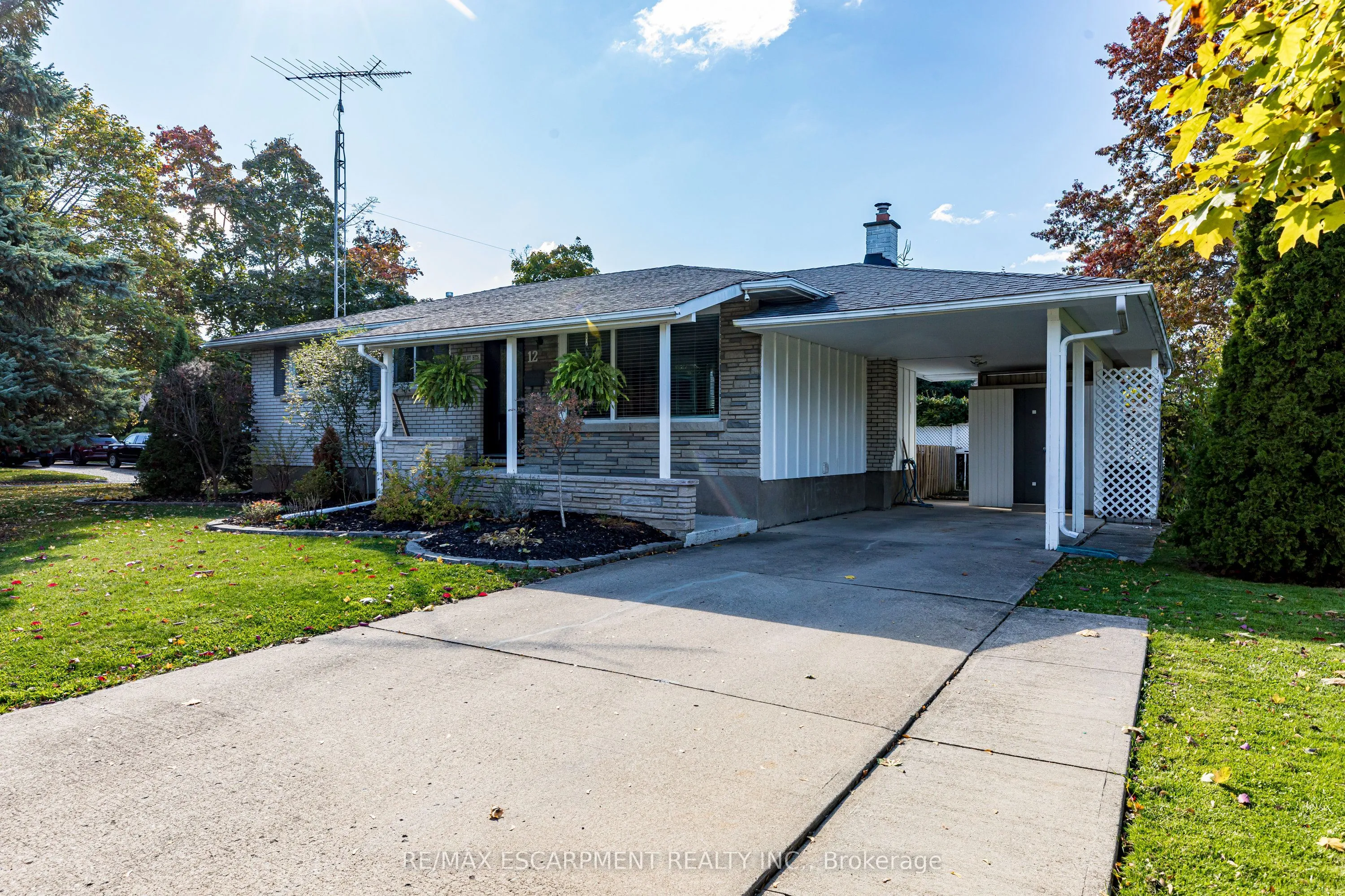 12 Ridley Heights Drive, ON L2S 2J2