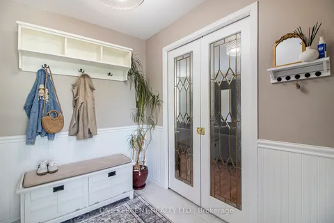 1042 Harkness Avenue, ON K1V 6P2