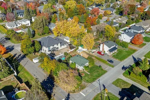 39 Cote De Neiges Road, ON K2G 2C3