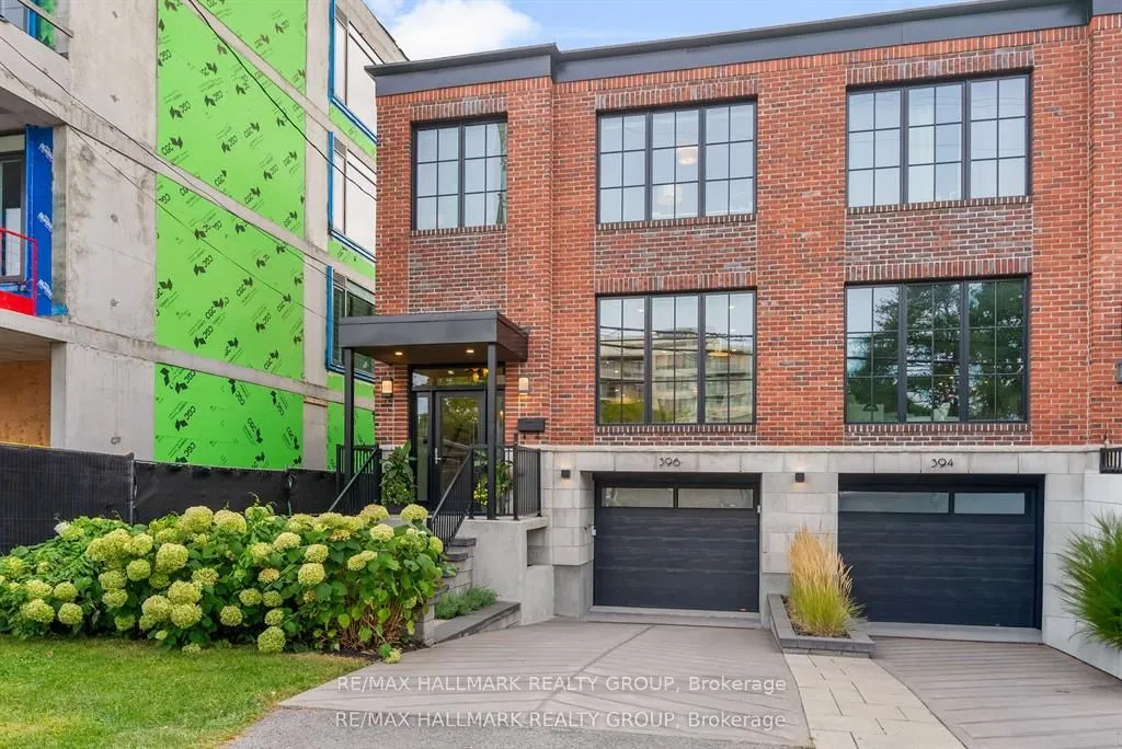 396 Roosevelt Avenue, ON K2A 1Z3