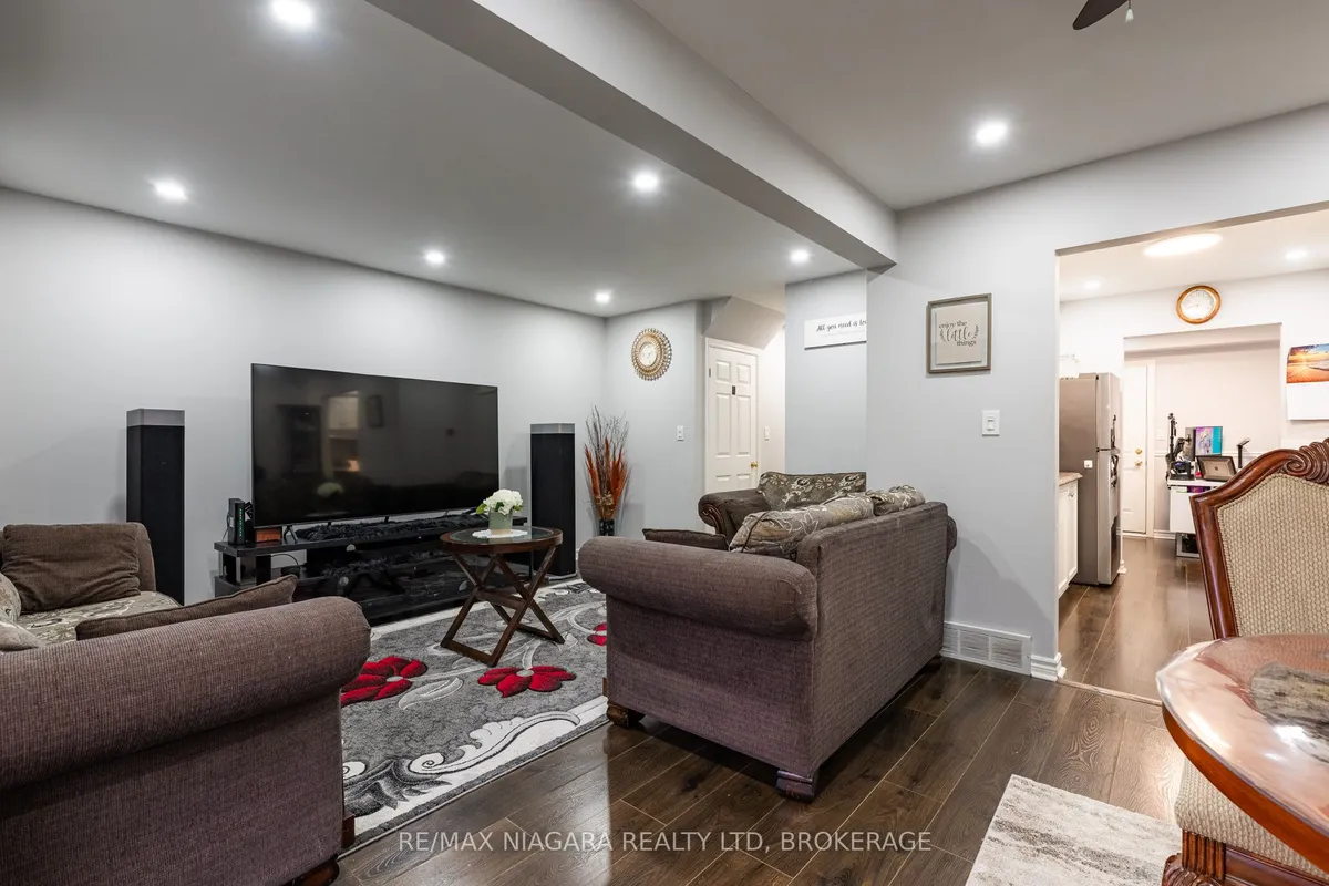 201 Windsor Street, ON L3C 7E3