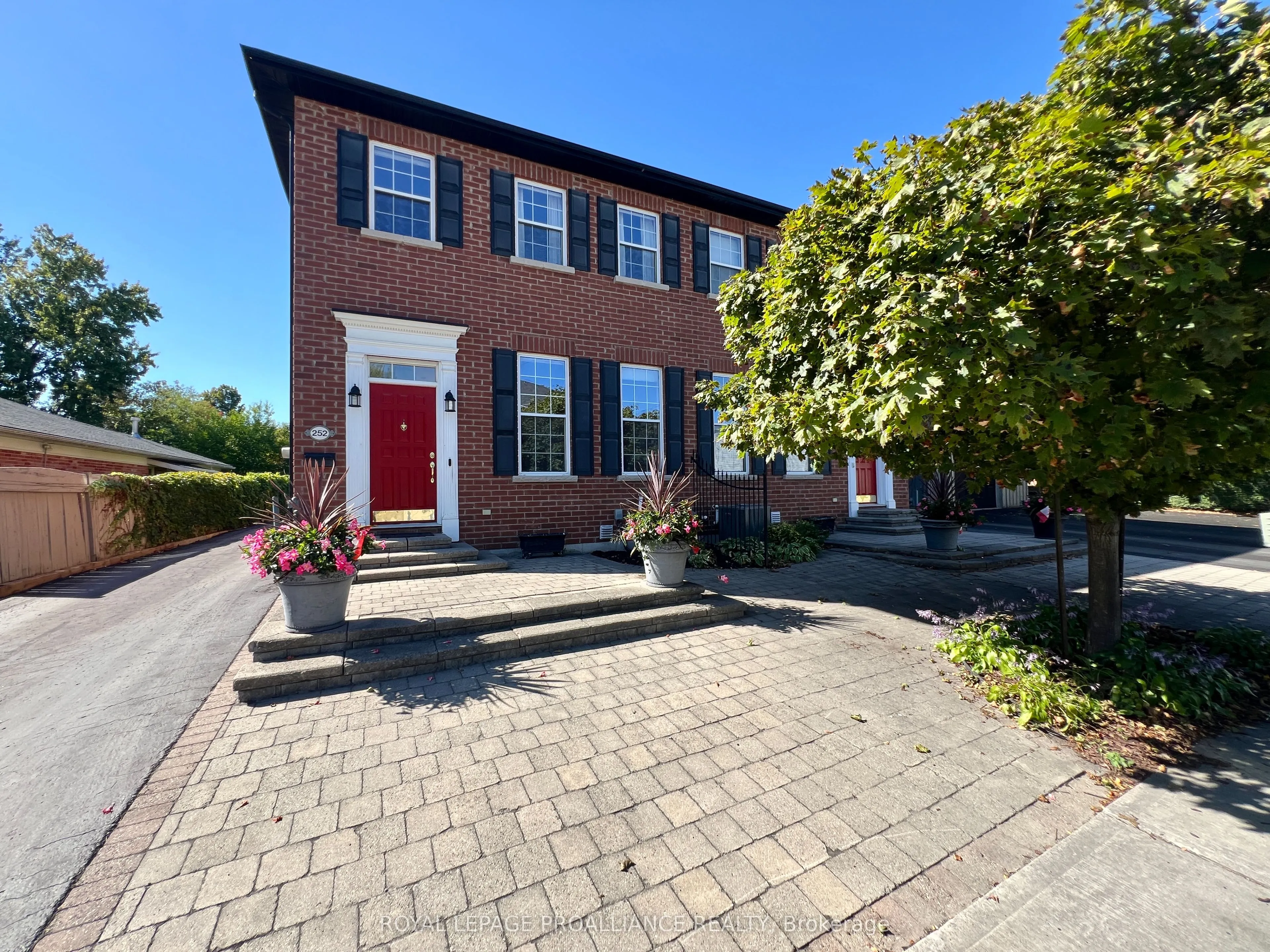 252 William Street, ON K8N 3K3