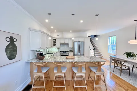 252 William Street, ON K8N 3K3