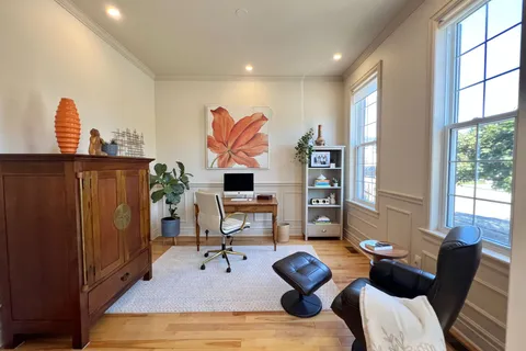 252 William Street, ON K8N 3K3