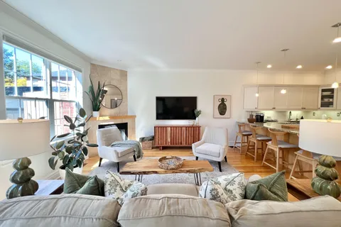 252 William Street, ON K8N 3K3