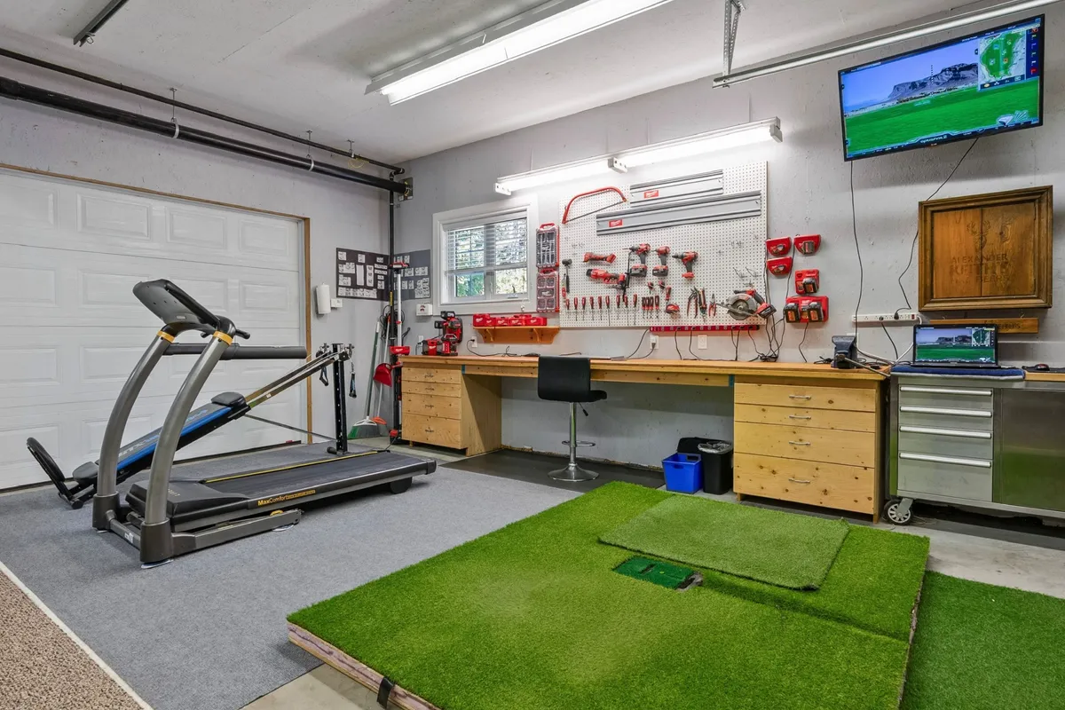 1025 TOWER Crescent, ON P0E 1G0