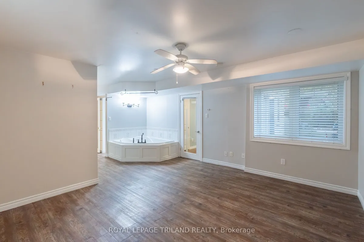 10092 Lakeshore Road, ON N0M 1T0