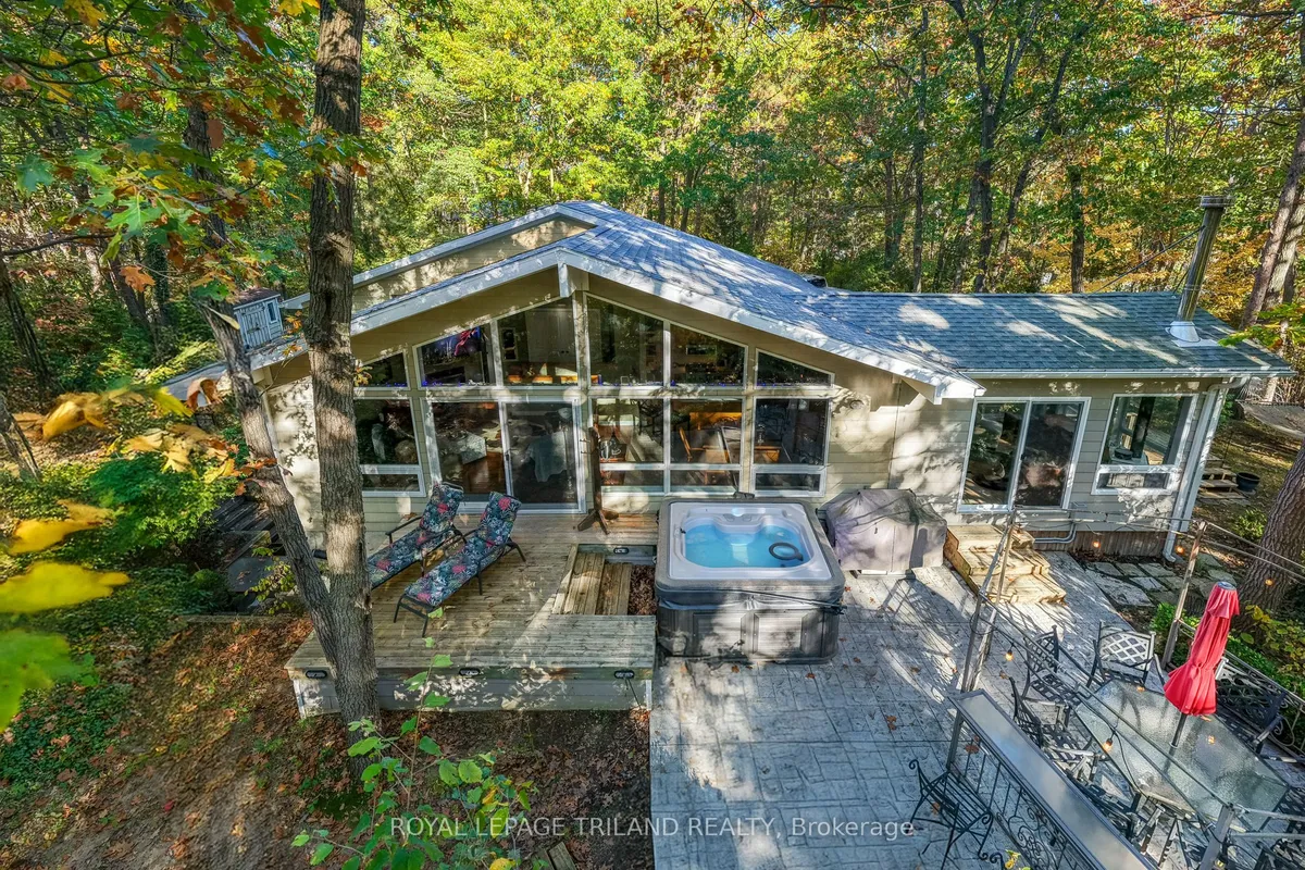 10092 Lakeshore Road, ON N0M 1T0