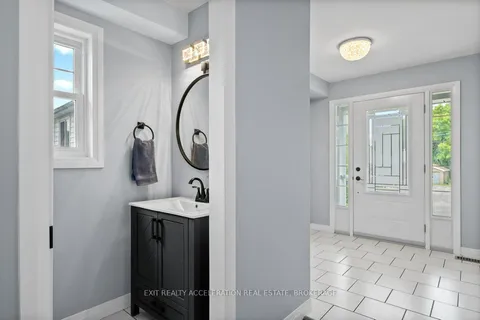 100 Palace Road, ON K7R 3B3