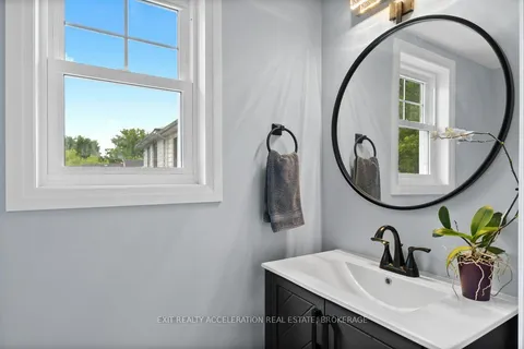 100 Palace Road, ON K7R 3B3