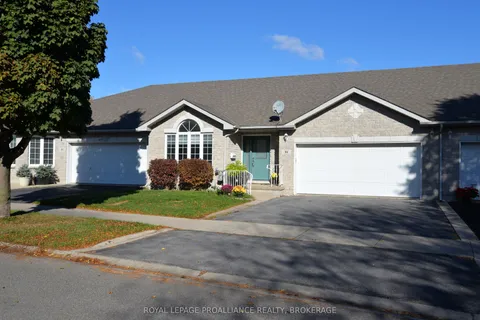 166 Ellesmeer Avenue, ON K7P 3H6