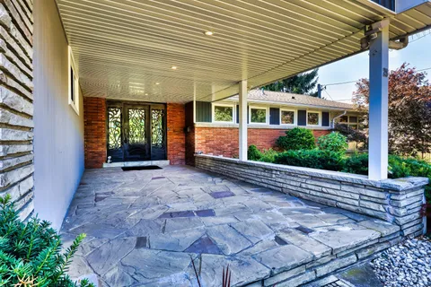 28 MARSDALE Drive, ON L2T 3S3