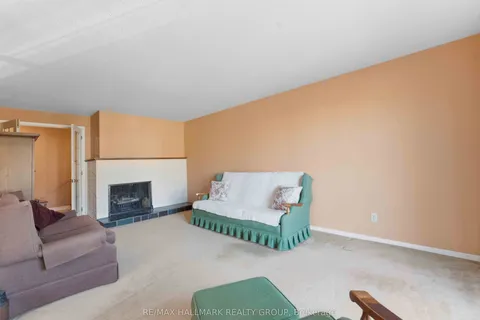 1884 Elmridge Drive, ON K1J 6R7