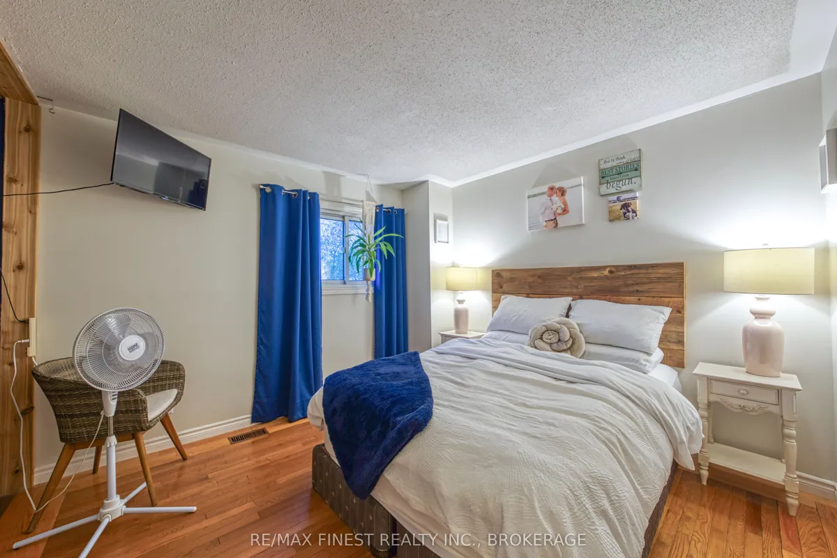 24 Adley Place, ON K7K 6G8