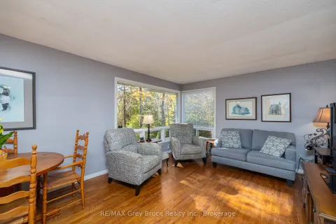 242 6th Avenue, ON N4K 2T3