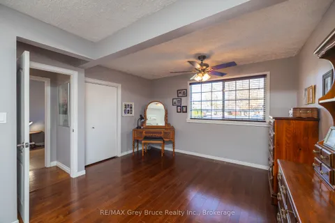 242 6th Avenue, ON N4K 2T3