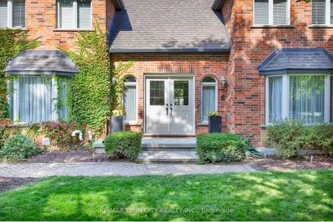 250 Grey Squirrel Place, ON N2K 3H9