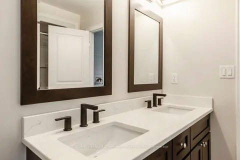 142 Painter Terrace, ON L8B 0V9