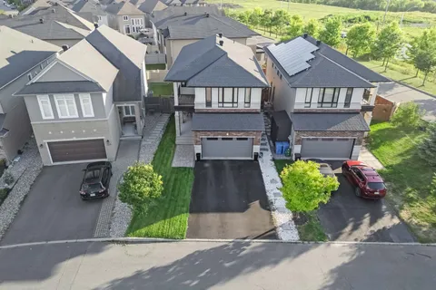 327 BALLINVILLE Circle, ON K4M 0E2