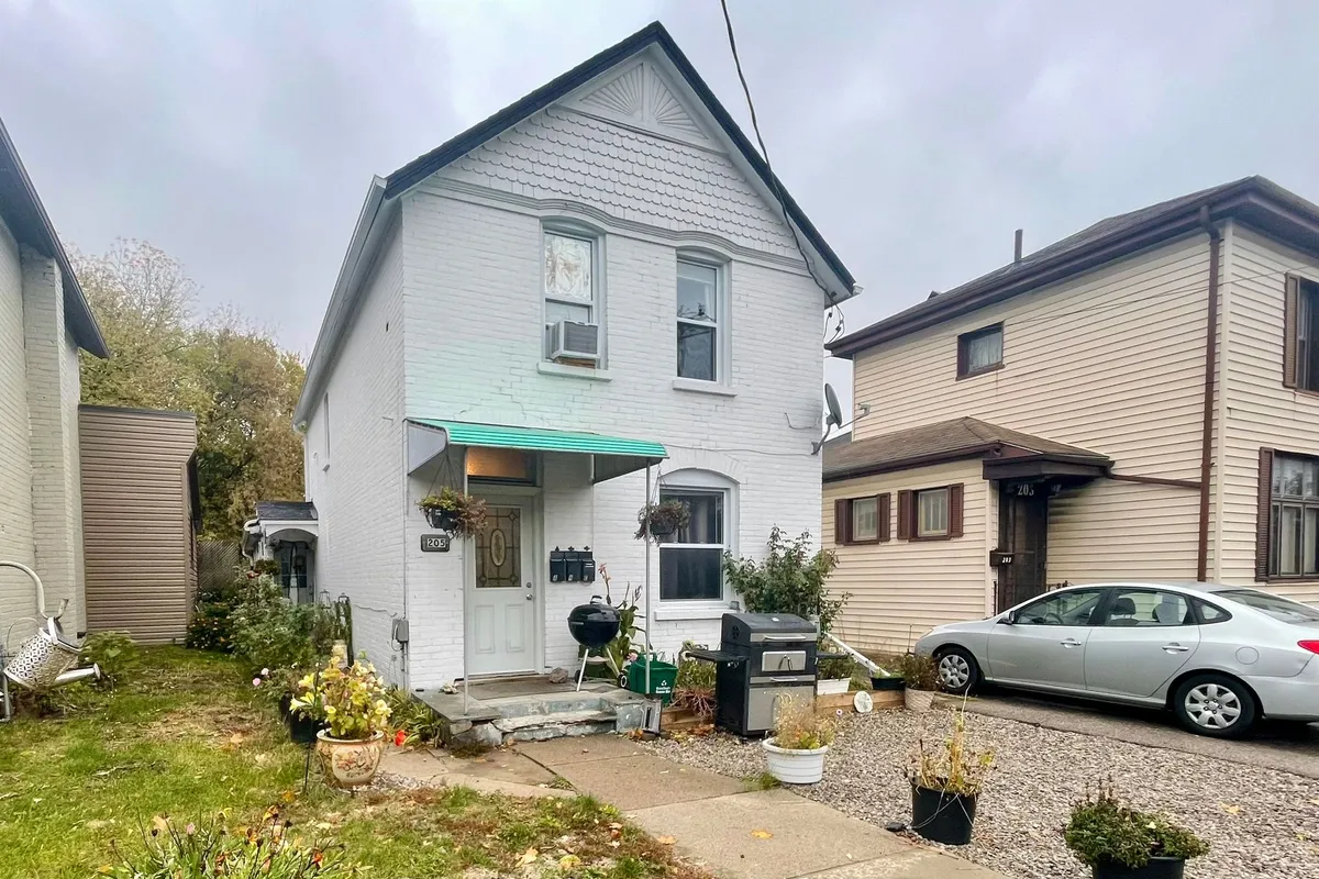 205 William Street, ON N3T 3L6