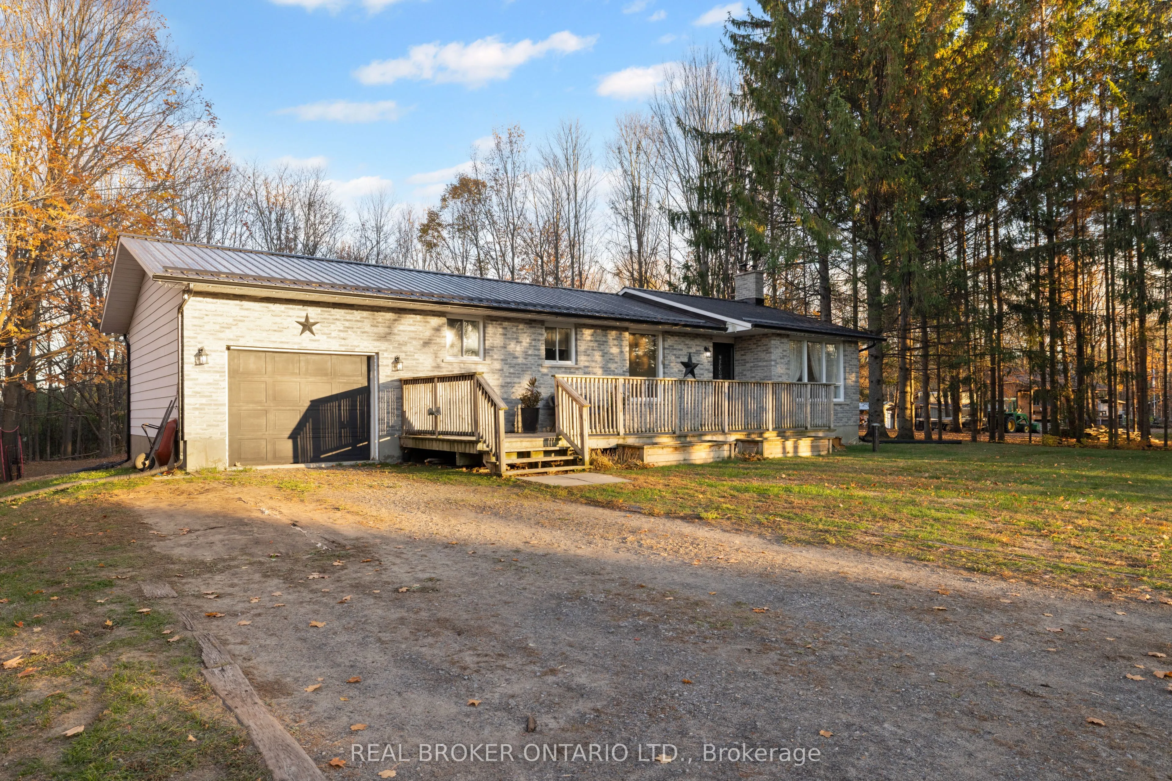 9061 County 44 Road, ON K0E 1X0