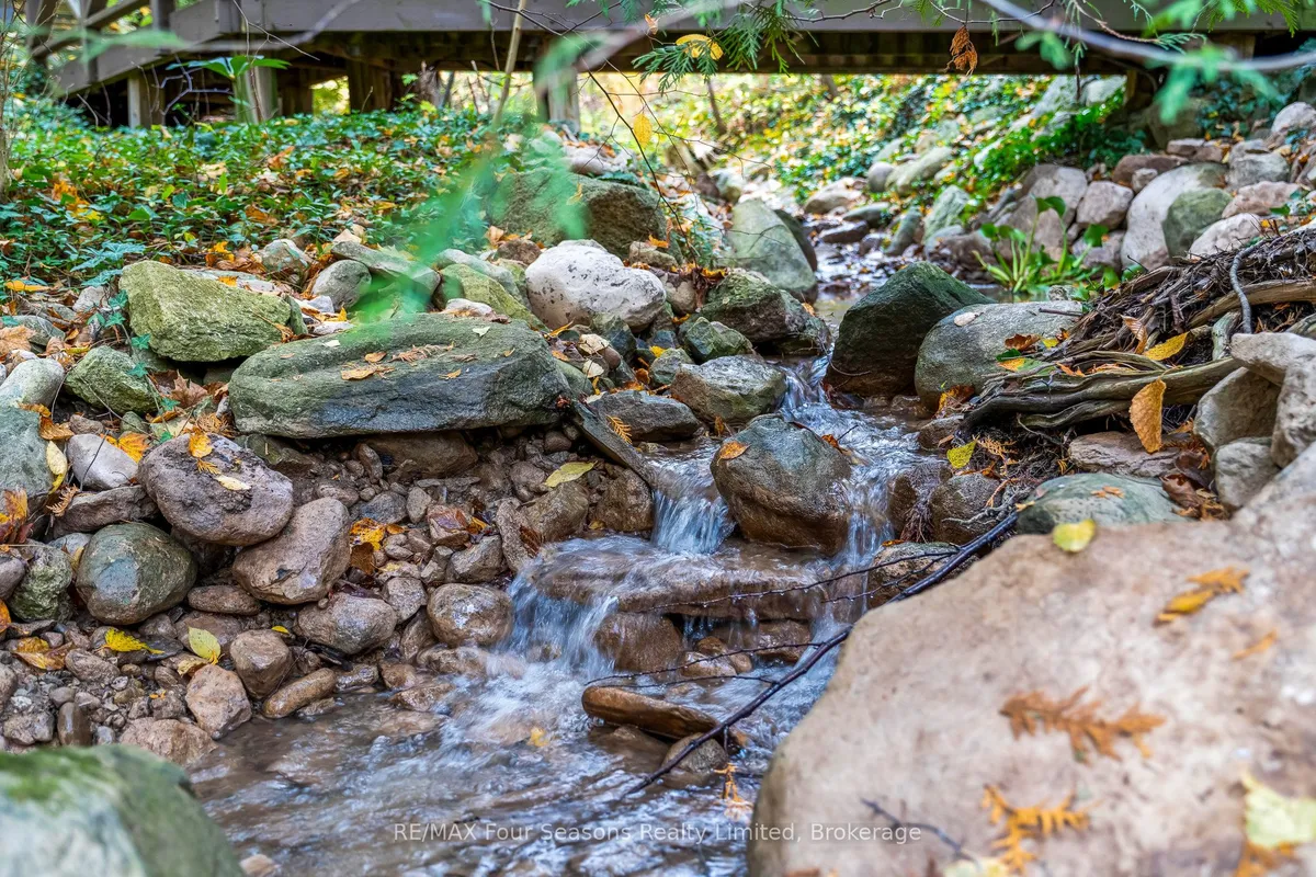 149 Aspen Way, ON L9Y 0S7