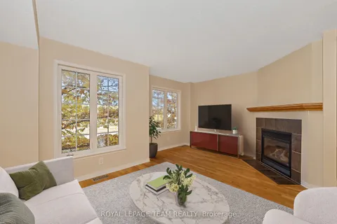 90 Edenvale Drive, ON K2K 3N8