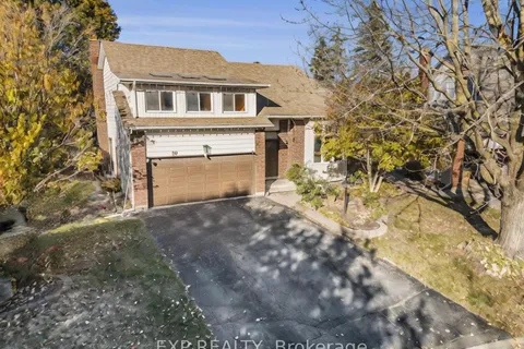 10 Pommel Crescent, ON K2M 1A2