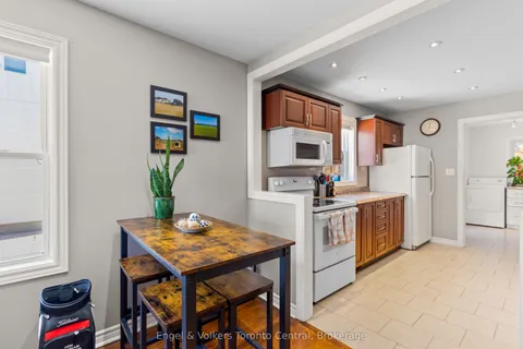 769 7th A Street, ON N4K 1K6