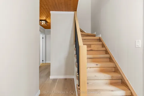 40 Rolling Hills Drive, ON N0H 2T0