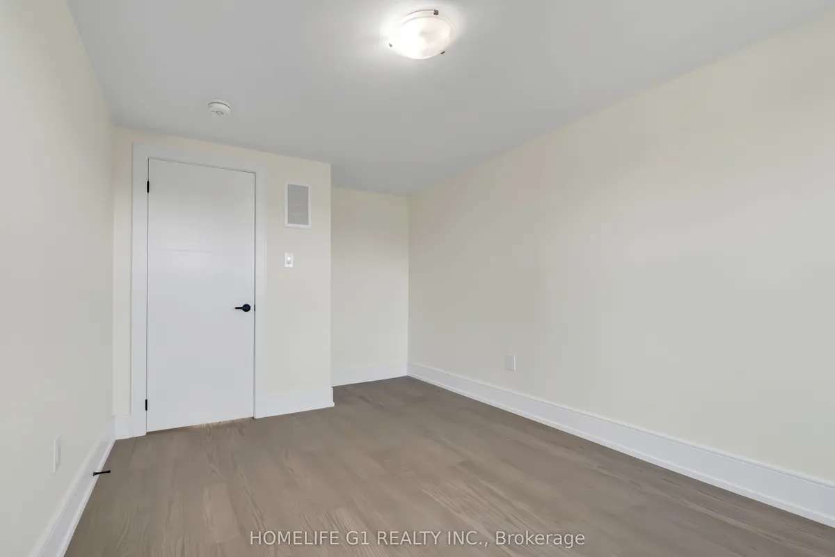 241 Charles Street, ON N5C 2M5