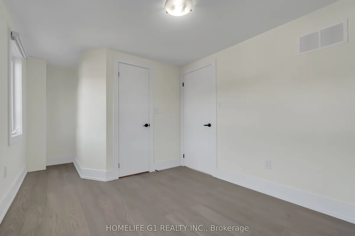 241 Charles Street, ON N5C 2M5