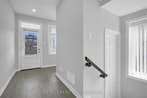 116 Unity Place, ON K2S 2Y8