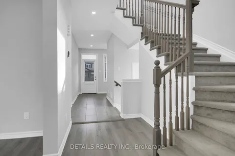 116 Unity Place, ON K2S 2Y8