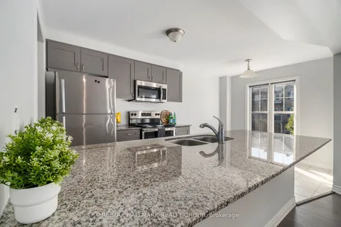 106 Helenium Lane, ON K4A 1C7