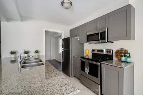 106 Helenium Lane, ON K4A 1C7