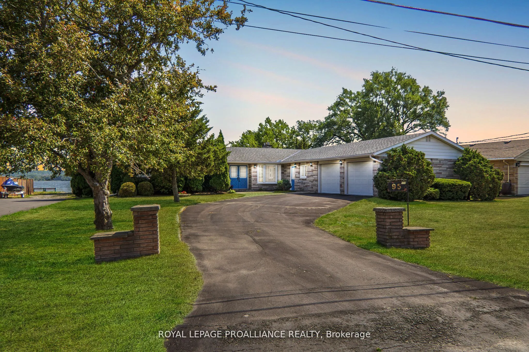 95 Baylea Drive, ON K8V 5P5