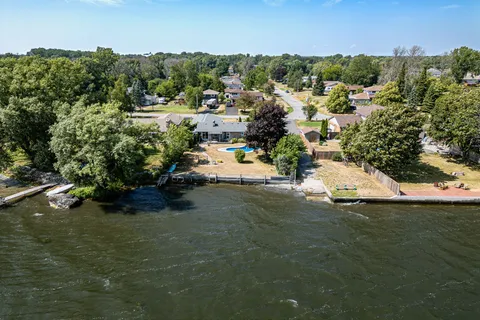 95 Baylea Drive, ON K8V 5P5