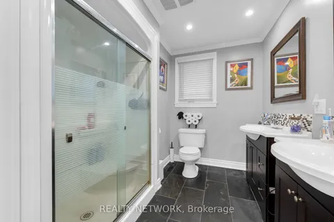 10042 Wiiloughby Drive, ON L2E 6S6