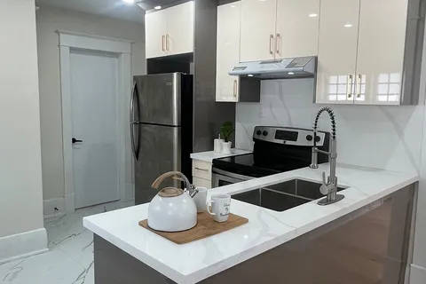 346 Wharncliffe Road, ON N6J 2L8