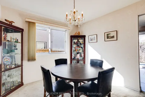 1807 Brousseau Crescent, ON K1C 2Y5