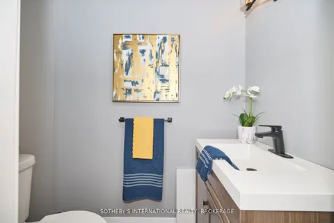 7186 Garner Road, ON L2H 0X7