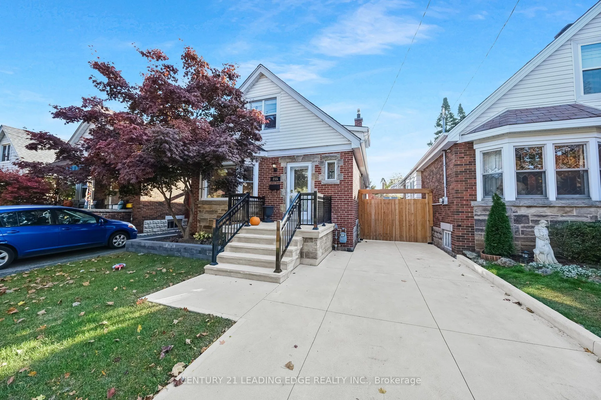 215 Wexford Avenue, ON L8K 2P1
