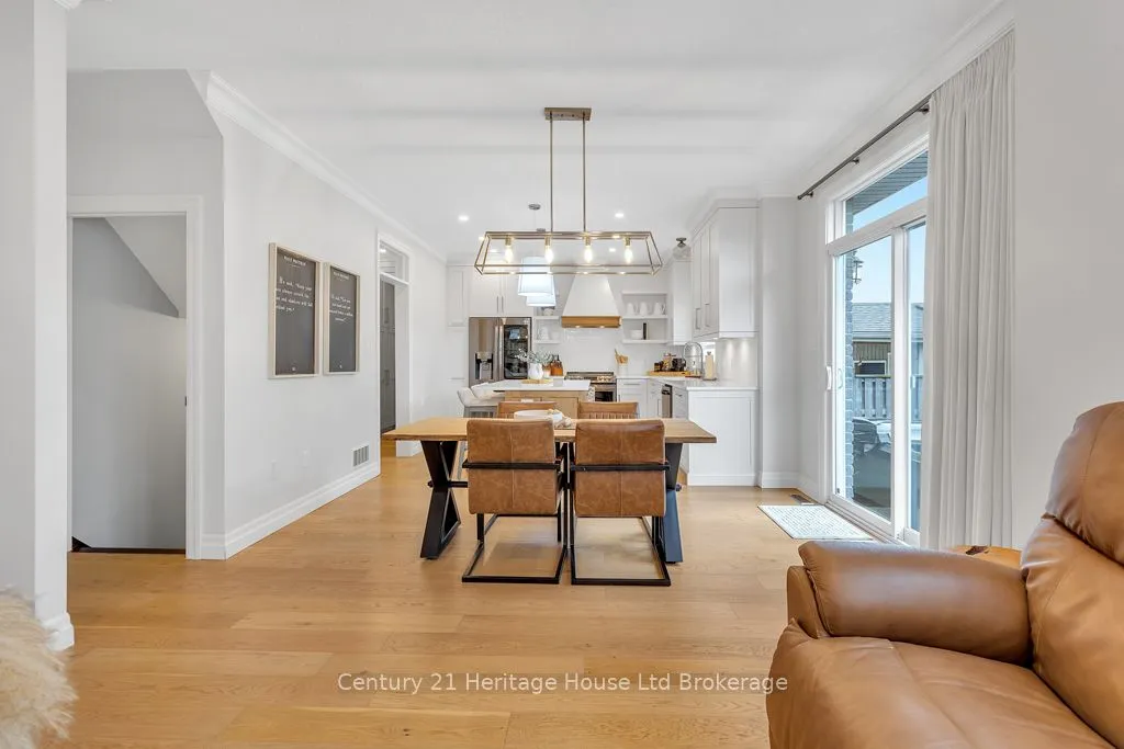 12 Oliver Crescent, ON N0M 2M0