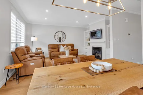 12 Oliver Crescent, ON N0M 2M0