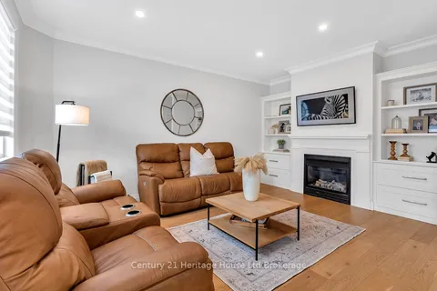 12 Oliver Crescent, ON N0M 2M0