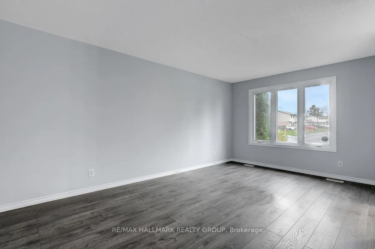 71 Morton Drive, ON K2L 1W9