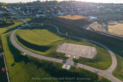 1091 Upperpoint Avenue, ON N6K 0L1